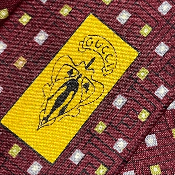 Gucci Designer Vintage Necktie Maroon Gray Squares G Logo 100% Silk - Picture 9 of 10